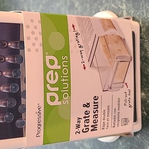 PROGRESSIVE PREP SOLUTIONS 2-WAY GRATE & MEASURE WITH PULLOUT GRATE BOX